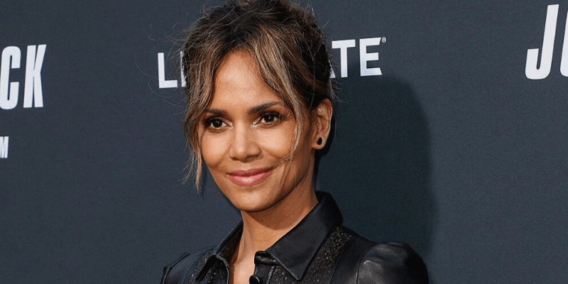 Halle Berry's Age, Net Worth, Movies, Boyfriend, Husband, Children