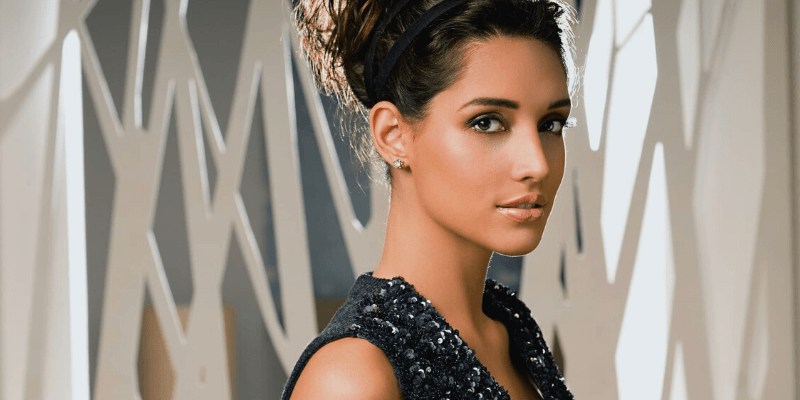 Miss Universe Amelia Vega Net Worth, Age, Family, Career, Salary