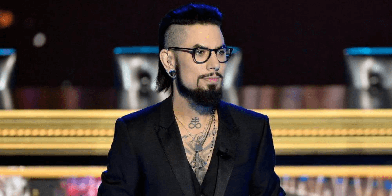 Dave Navarro has COVID since December.