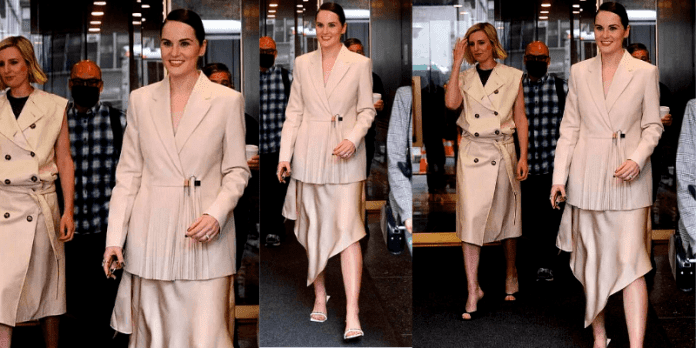 Downton Abbey's Michelle Dockery Looks Classy In A Blazer And Skirt Coord On The Today Show