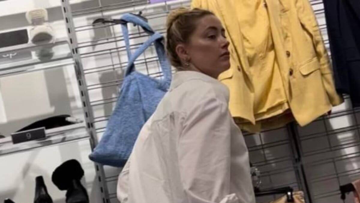 Amber Heard Spotted Shopping At TJ Maxx