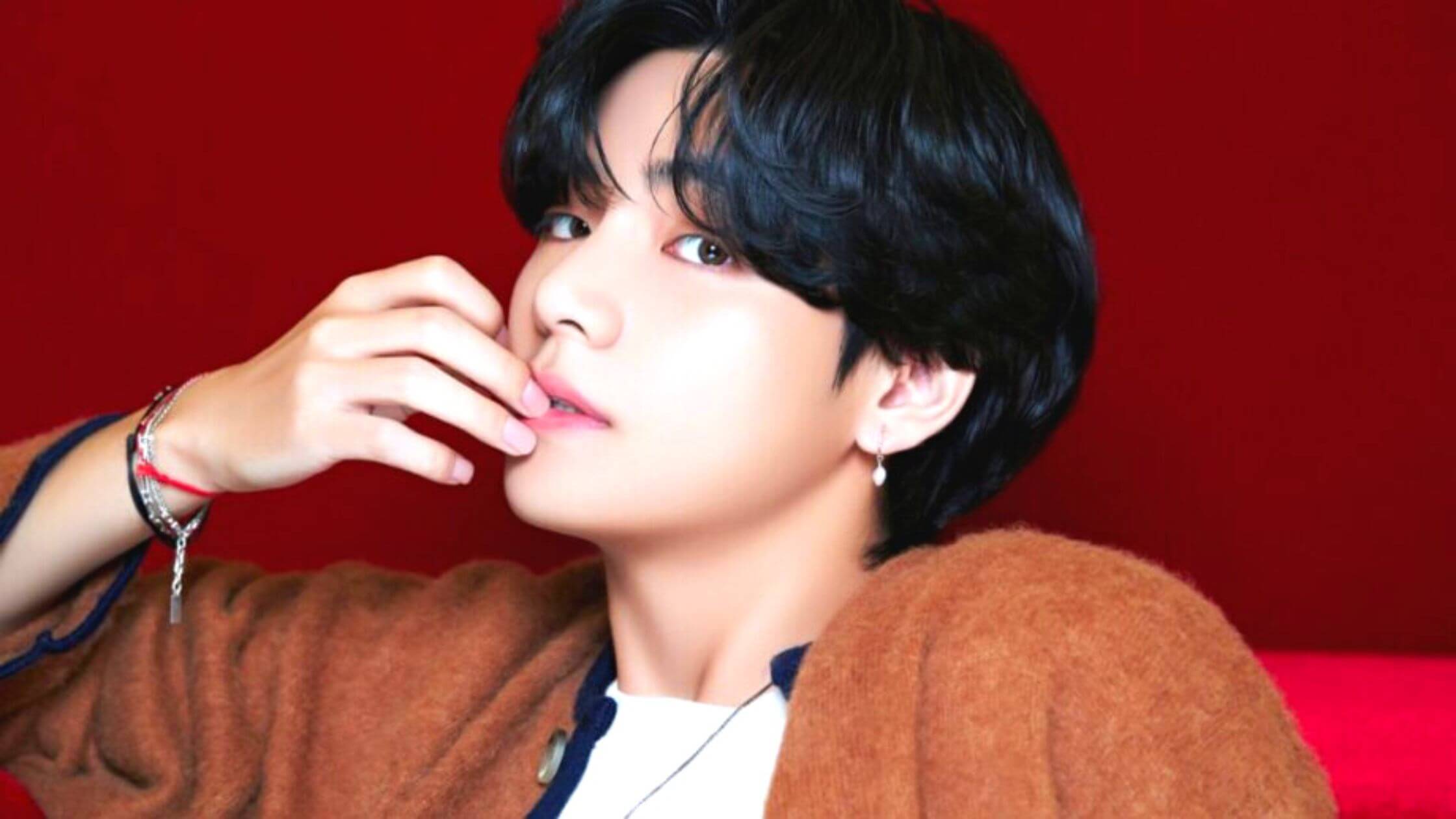 BTS V Aka Kim Taehyung's Latest Portraits On Instagram Will Perk Up Your Mood