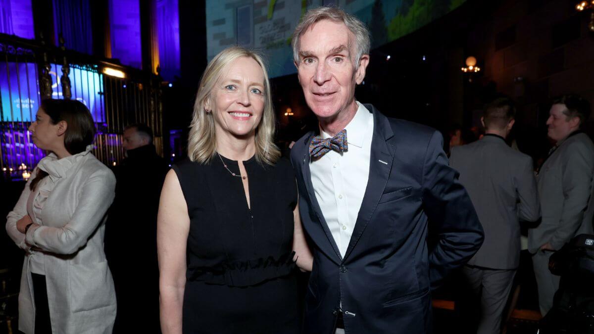 Bill Nye Marries Journalist Liza Mundy In Intimate Outdoor Ceremony