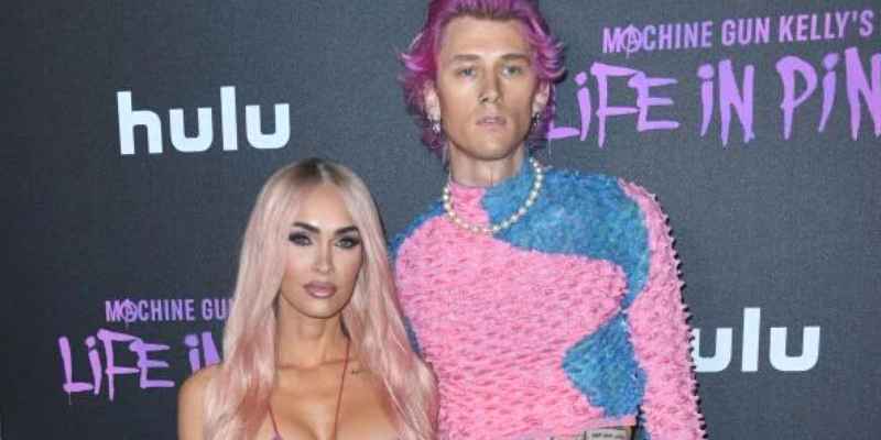 Life-In-Pink-Movie-Premiere-Megan-Fox-And-MGK-Stunns-In-PINK