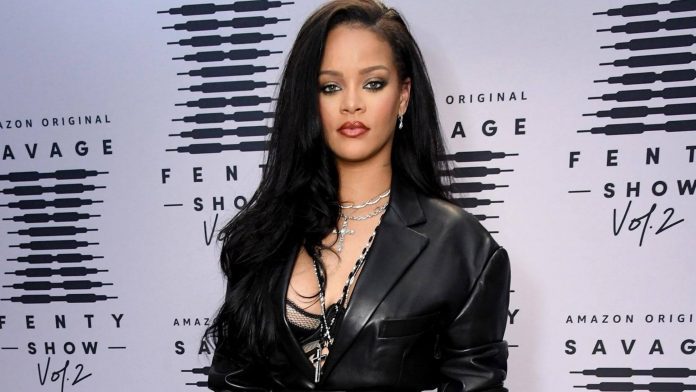 Rihanna Is Now America's Youngest Self-Made Billionaire Woman With $1.4 Billion Net Worth