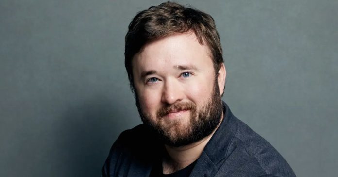 Haley Joel Osment’s Net Worth 2022, Salary, Height, Sister, And More!