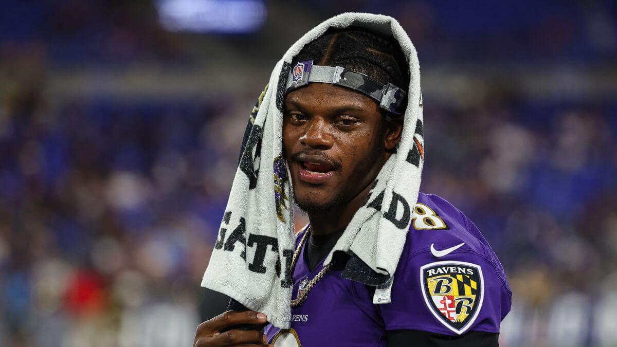 How Much Is Lamar Jackson Net Worth Salary, Contract, NFL, Bio