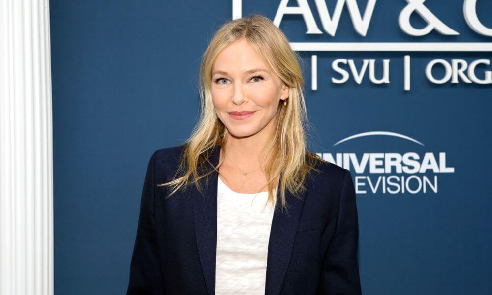 Net Worth Kelli Giddish