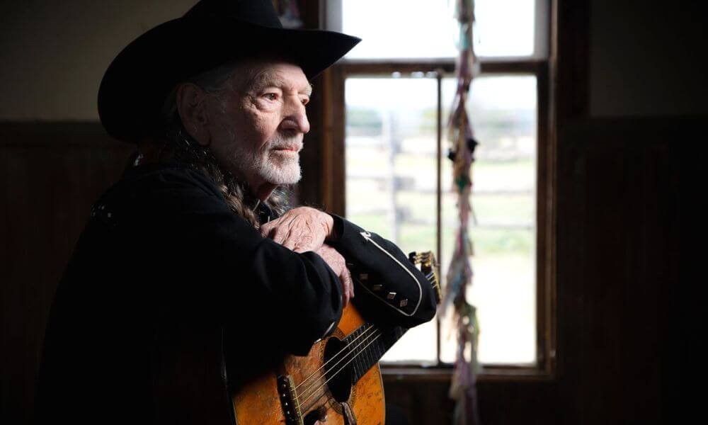 Willie Nelson Describes A Past Suicide Attempt In His New Memoir