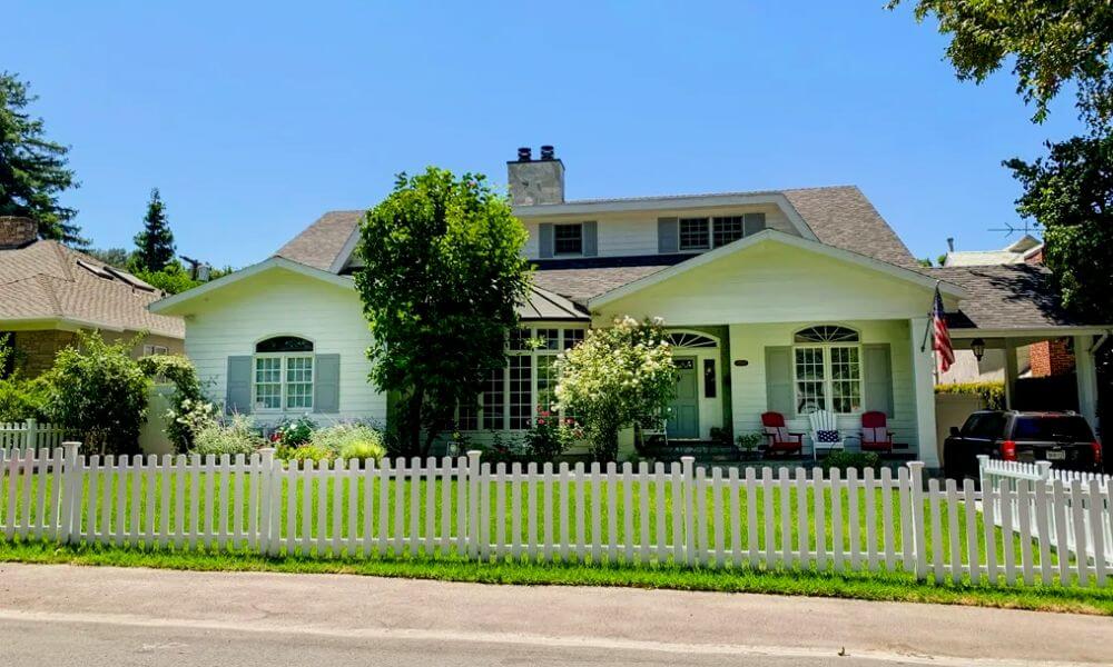 Mayim Bialik Houses