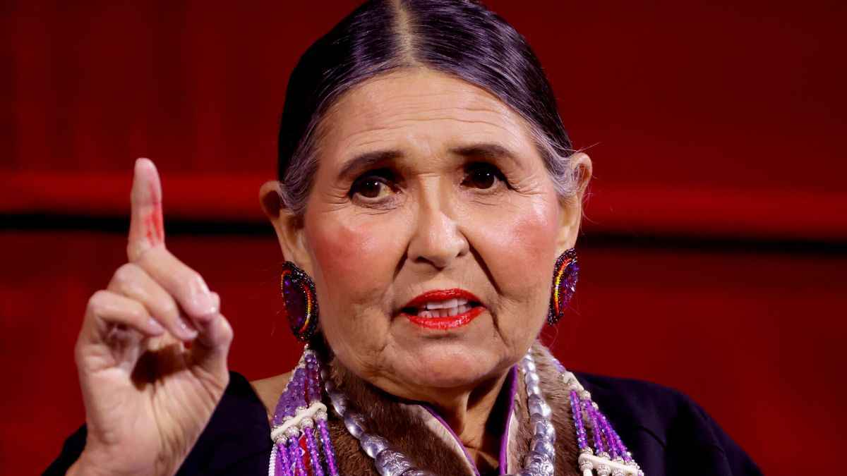Sacaeen Littlefeather Networth, Age, Family, Biography, Husband, And More!